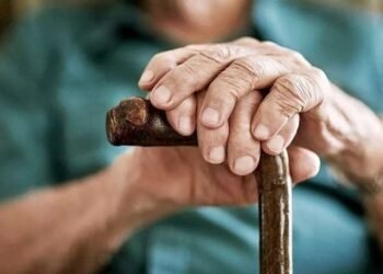 Más abuelos, menos nietos: la Argentina envejece y desafía su futuro