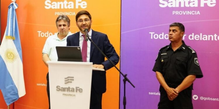 El Gobierno provincial oficializó por decreto la nueva escala salarial para la Policía: cómo quedaron los sueldos