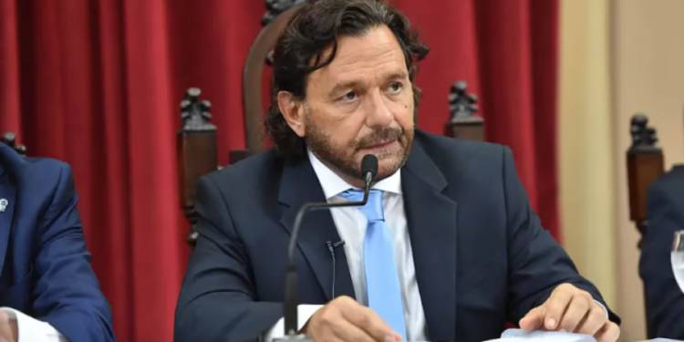 Tensión política por la reforma laboral: un gobernador denuncia amenazas de intervención al PJ para condicionar el voto