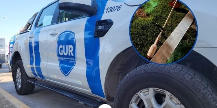 Durante una persecución, apedrearon un móvil de la GUR y recuperaron un elemento robado