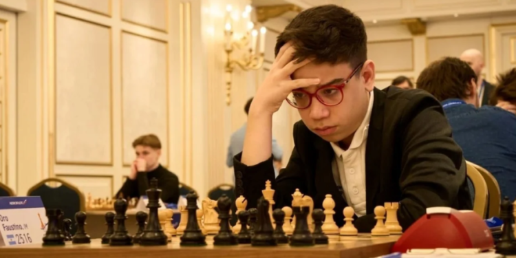 Faustino Oro se quedó a un paso de la historia: no pudo ser el gran maestro de ajedrez más joven