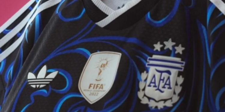Argentina presentó su nueva camiseta alternativa para el Mundial 2026