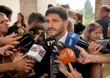 Pullaro dispuso un amplio despliegue interministerial en San Cristóbal tras el trágico hecho ocurrido en una escuela