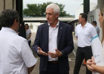 Tucumán agradeció la solidaridad del Gobierno de Santa Fe por el envío de 40 mil repelentes