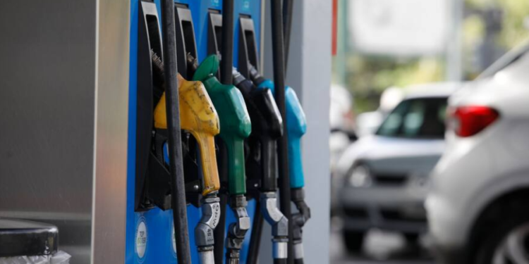 El impacto de la guerra en los combustibles: la nafta en Argentina aumentó 2,2% y el Diesel 3,8%