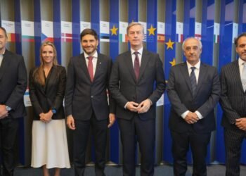 Pullaro se reunió con el embajador de la Unión Europea y consolidó la agenda comercial de Santa Fe