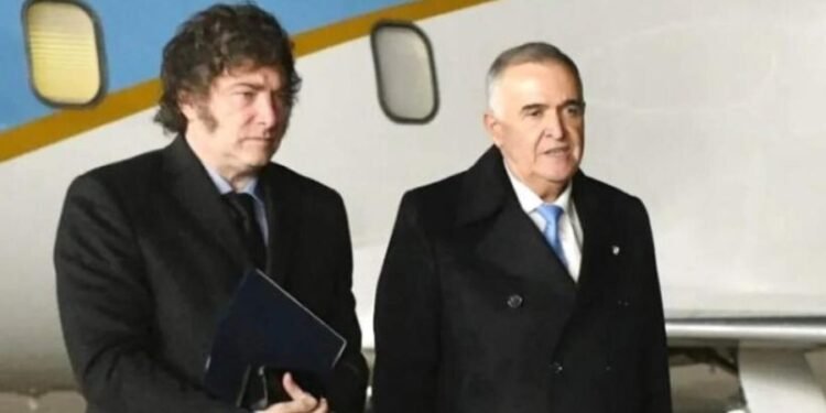 Milei viaja a Tucumán para un foro económico con fuerte operativo de seguridad