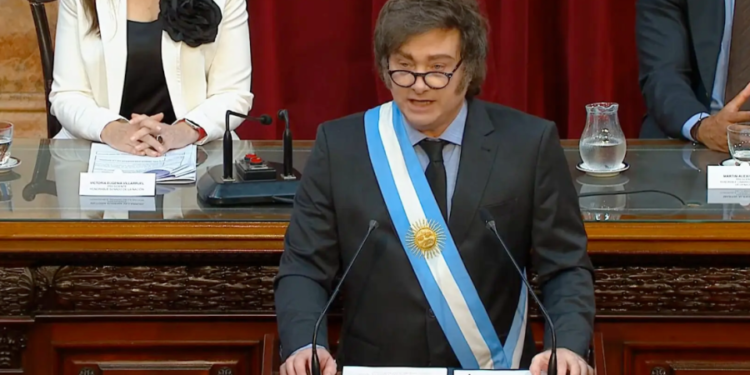 El Gobierno promulgó la nueva ley de Régimen Penal Juvenil y baja la edad de imputabilidad a 14 años