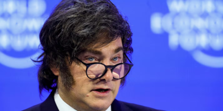 Milei destacó la baja de la inflación mayorista y anticipó impacto en los precios minoristas