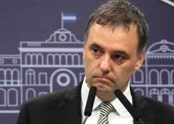 Adorni reaparece en Casa Rosada y busca retomar la agenda tras semanas de polémicas