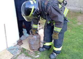 Al borde de la tragedia: una mujer intoxicada tras una masiva fuga de gas en su vivienda