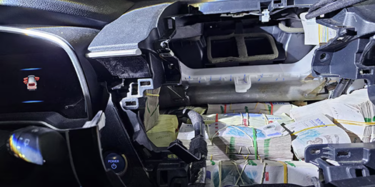 Hallan más de $357 millones ocultos en una camioneta que viajaba de Chaco a Buenos Aires