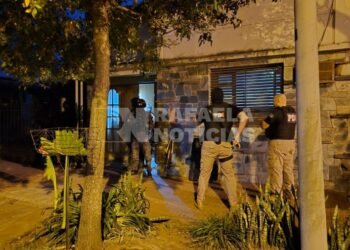 Realizan múltiples allanamientos en varios barrios, en busca de drogas y armas