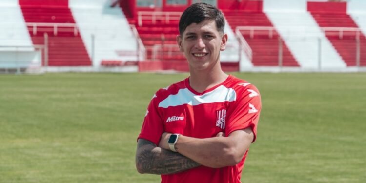 9 de Julio sumó dos volantes al plantel superior para la temporada