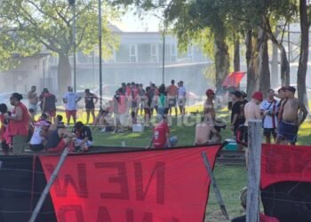 Los hinchas de Newell’s copan el Parque de los Eucaliptos