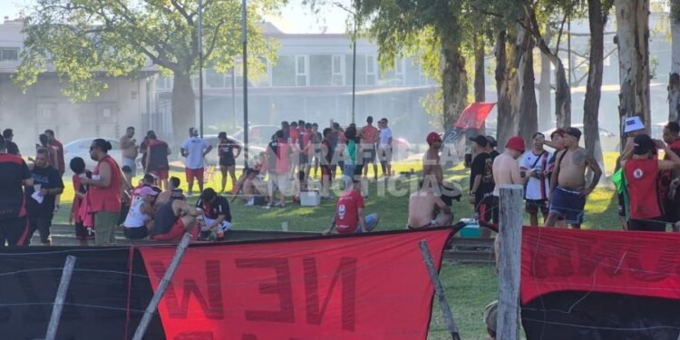 Los hinchas de Newell’s copan el Parque de los Eucaliptos