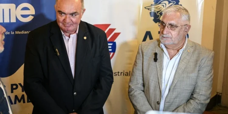 Empresarios santafesinos advirtieron sobre el impacto del rumbo económico en la industria y el comercio