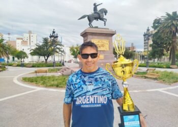 Hugo Acuña batió su récord en La Pampa: el atleta apunta a Los Ángeles 2028