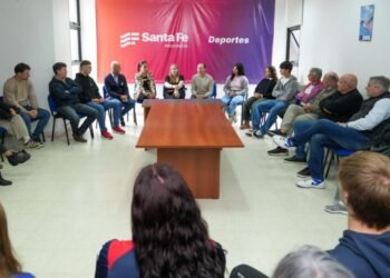 Provincia entregó aportes económicos a deportistas que competirán en los Juegos Suramericanos de la Juventud 2026