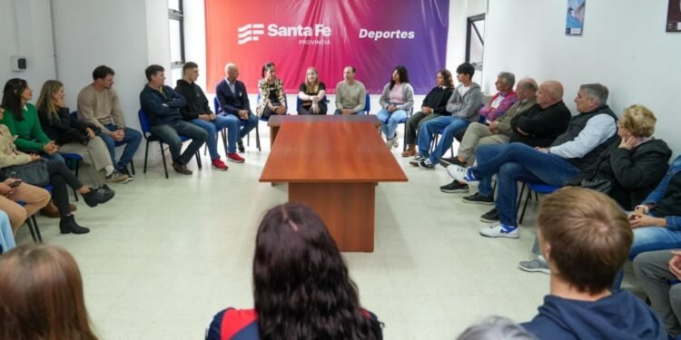 Provincia entregó aportes económicos a deportistas que competirán en los Juegos Suramericanos de la Juventud 2026