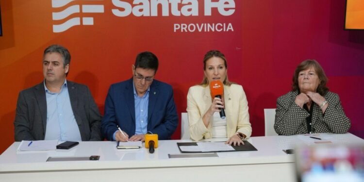 Villa Minetti: la Provincia despliega un operativo integral ante lluvias que superaron los 200 milímetros