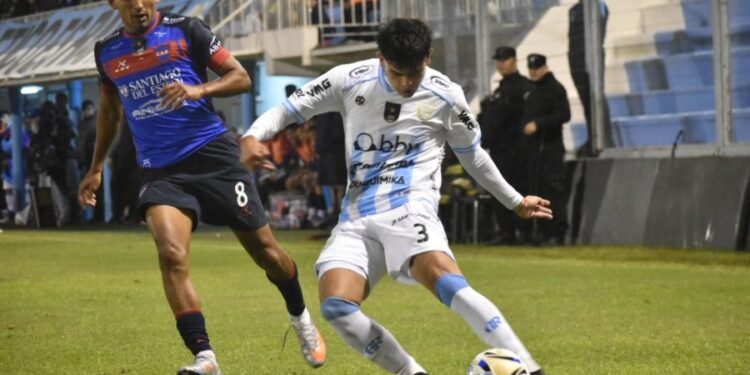 Atlético perdió el invicto como local ante Güemes