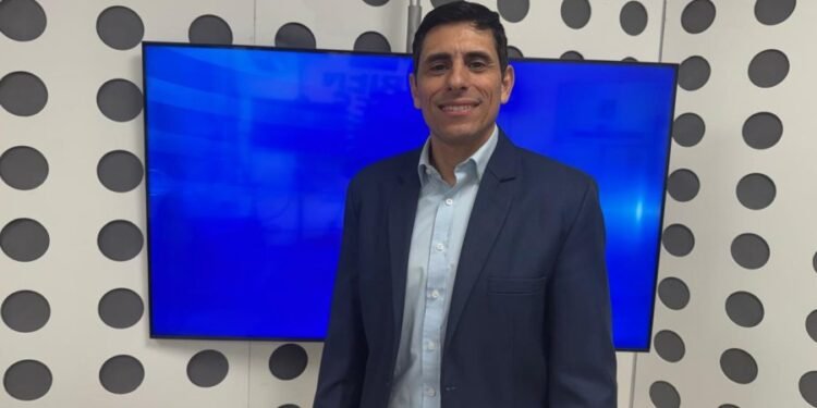 Marcelo Alejandro lanza «Nunca lo olvides», un videoclip con sello local y proyección internacional
