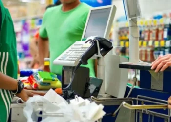 Homologaron la paritaria mercantil: empleados de comercio recibirán un aumento del 5%