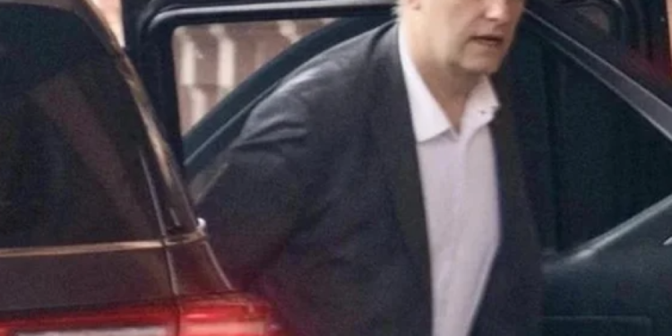 Adorni encabeza la mesa política en Casa Rosada para reordenar la agenda legislativa