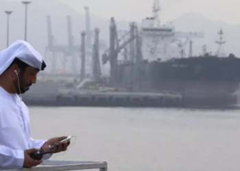 Golpe al mercado petrolero global: Emiratos Árabes anuncia su salida de la OPEP