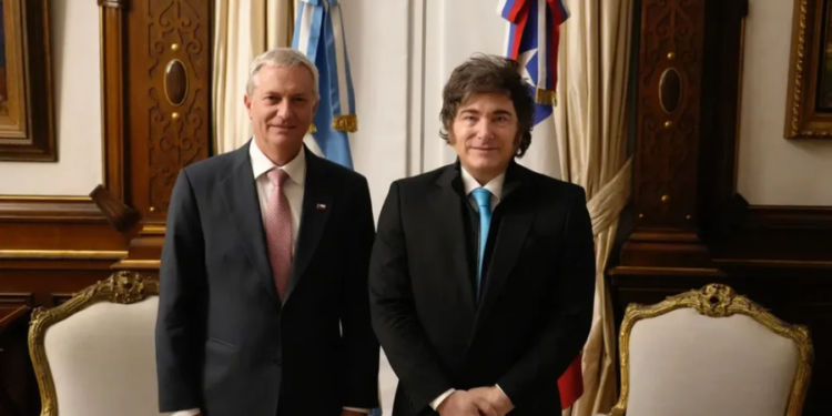 Milei recibe a Kast en la Rosada y busca afianzar un eje político con Chile