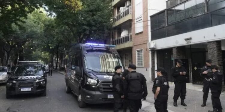 Denuncia de femicidio en Rosario: la joven fallecida no quería convivir más con su novio