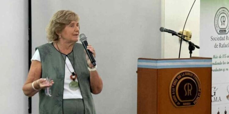 Entre vínculos y más palabras, Marítchu Seitún recomendó “volver a ocupar un rol activo en la transmisión de cultura y valores”