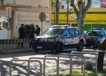 Despliegue importante de la policía en la Escuela Rivadavia de Rafaela