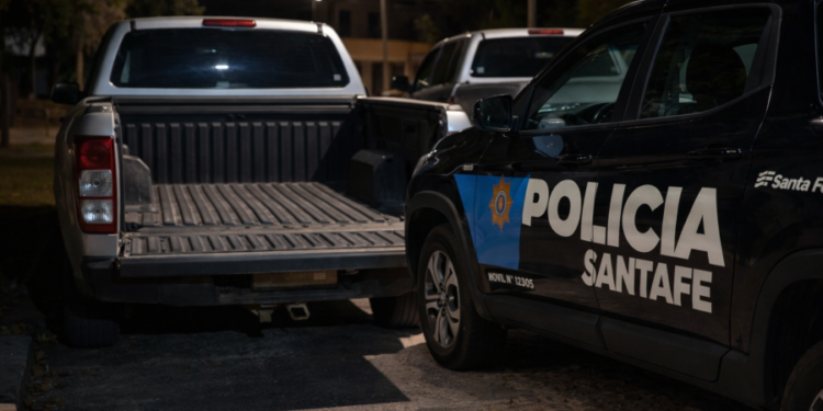 Robaron herramientas desde dos camionetas en barrio 17 de Octubre