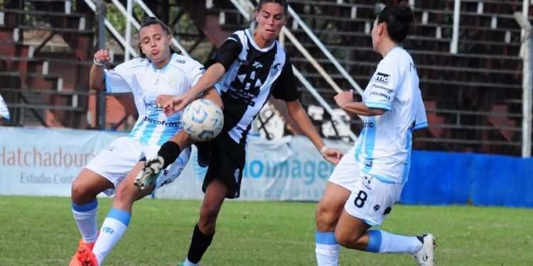 Femenino: Las chicas de Atlético no pudieron con El Porvenir en el debut