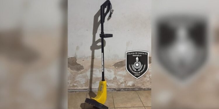 Secuestraron una bordeadora y trasladaron al joven a la Comisaría Nº 2