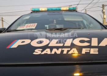 Mujer herida en un choque y un detenido por robar materiales de construcción