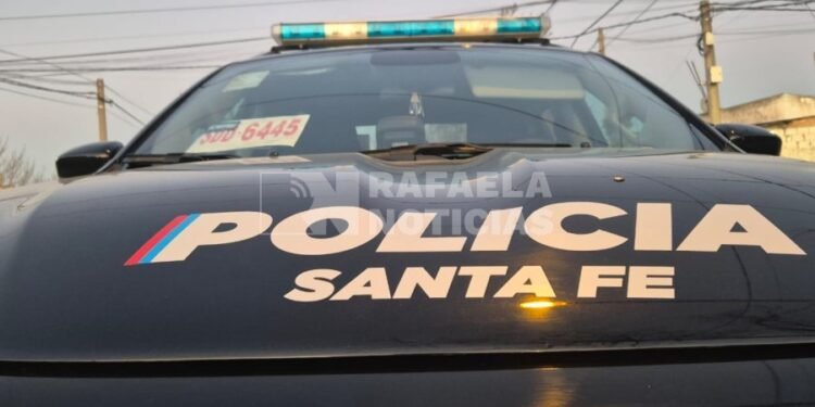 Mujer herida en un choque y un detenido por robar materiales de construcción