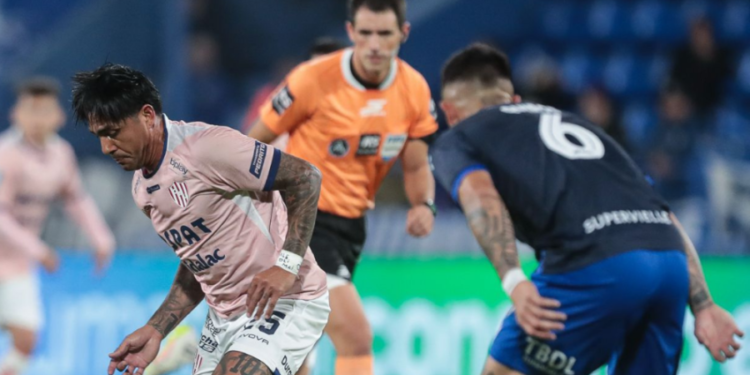 Unión rescató un empate en Liniers y sigue en zona de clasificación