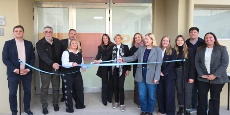 En Gálvez: Pullaro finalizó el Centro de Rehabilitación del Samco, tras el abandono de la obra por parte de Nación