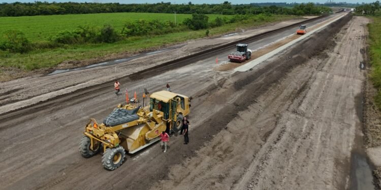 Ruta 1: el Gobierno Provincial avanza con la repavimentación completa entre Alejandra y Arroyo El Gusano
