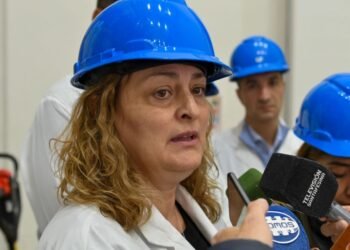Ciancio: “Mientras Nación usa la motosierra, Santa Fe refuerza la producción pública de medicamentos”