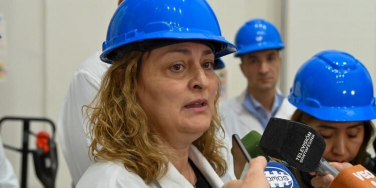 Ciancio: “Mientras Nación usa la motosierra, Santa Fe refuerza la producción pública de medicamentos”