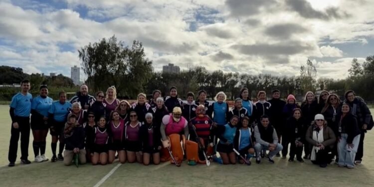 Más de 250 jugadoras participan de la Copa Gobierno de Santa Fe de Mamis Hockey
