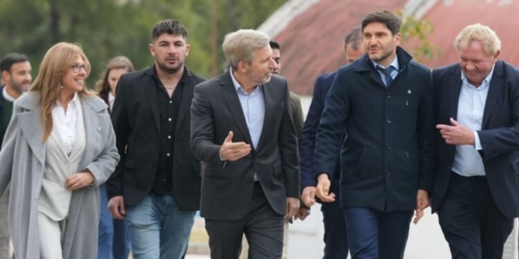 Pullaro reivindicó la regionalización como “el camino para mostrarle al país un modelo de desarrollo y producción”