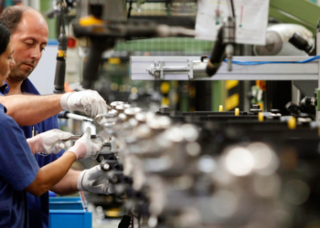 El empleo industrial registró una caída interanual del 3,8% en febrero