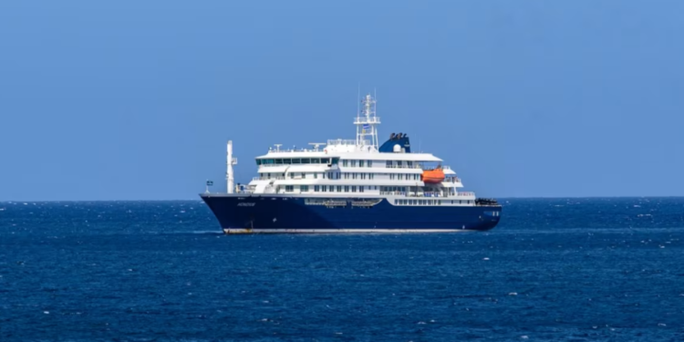 Brote de hantavirus en un crucero que partió de Argentina deja tres muertos y alerta internacional