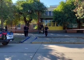 Giro inesperado en el crimen de la escuela de San Cristóbal: ¿Qué ocultaba un menor a mil kilómetros de distancia?
