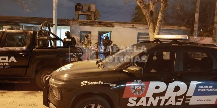 La PDI allanó una vivienda en barrio Jardín y detuvo a dos personas: secuestraron celulares, drogas y dinero